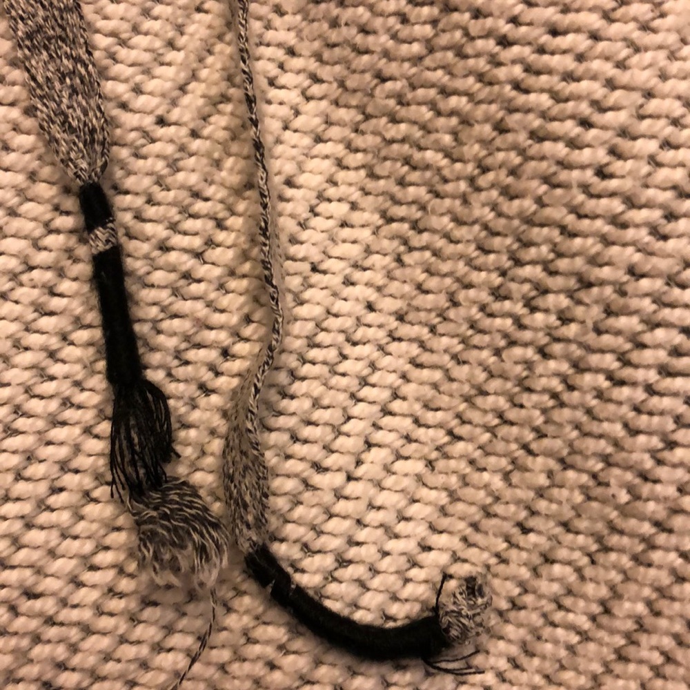 Sweater - Picture 3 of 4